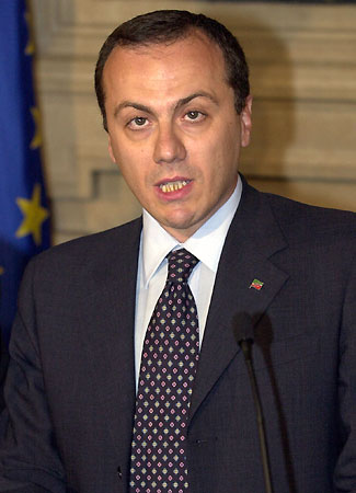 Elio Vito